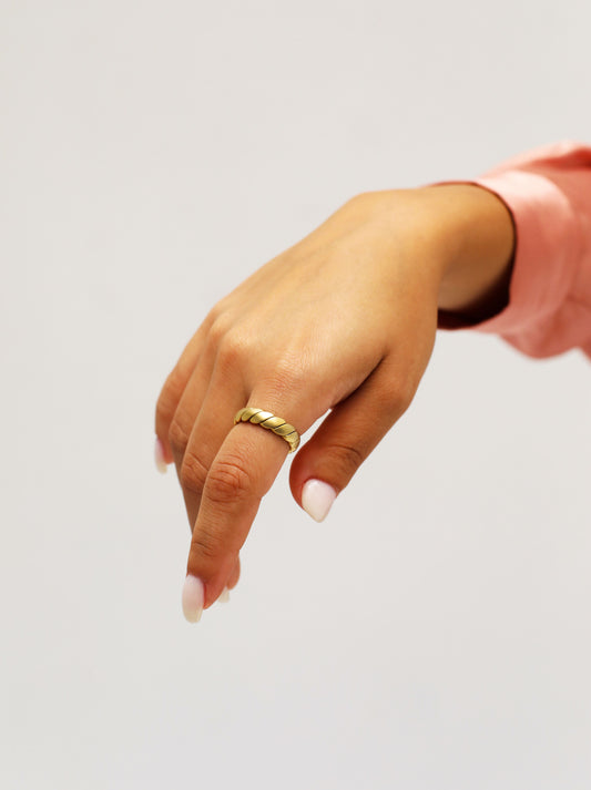 Classic Braids Ring