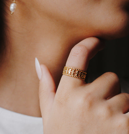 Small Leafs Ring