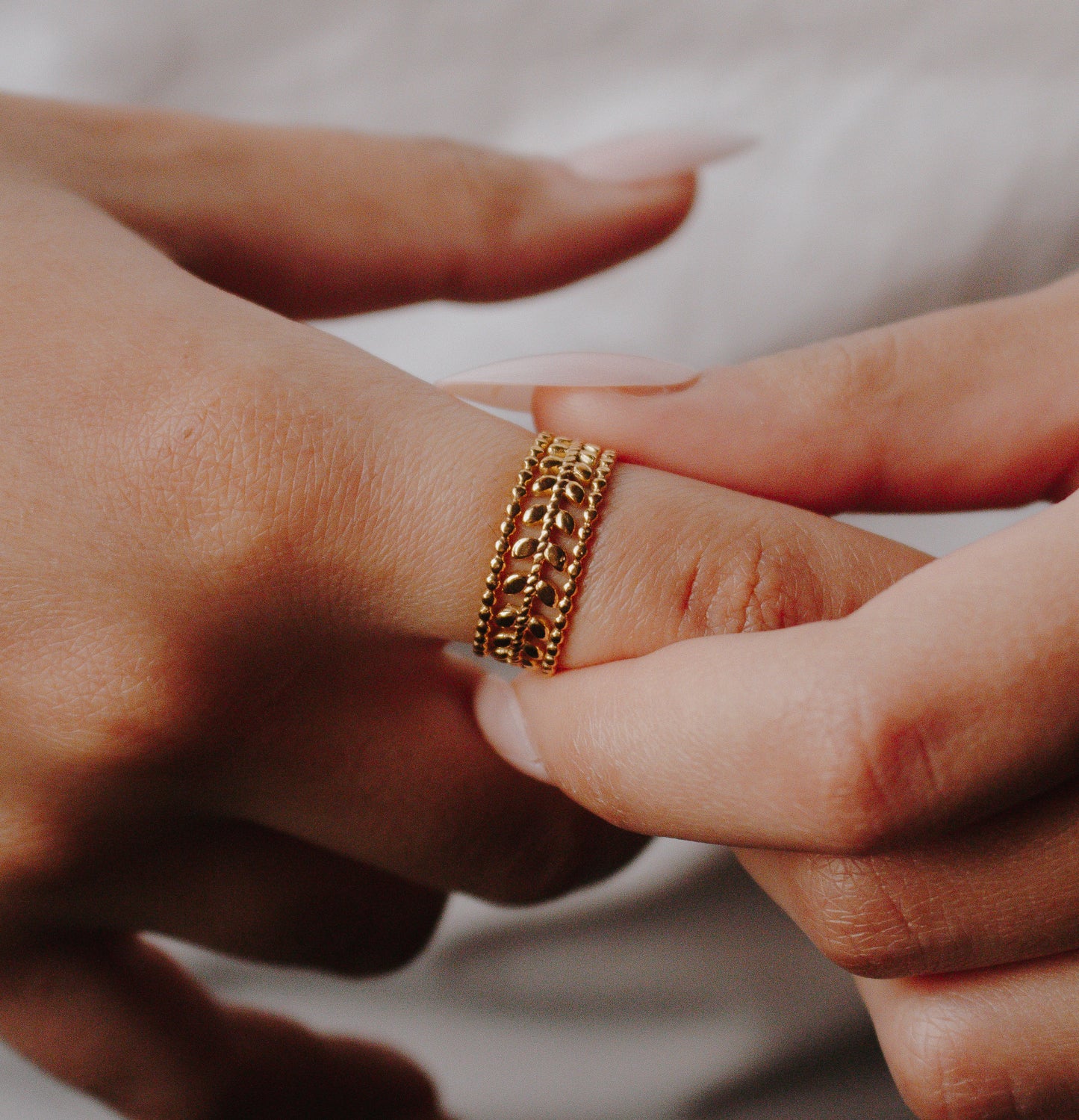 Small Leafs Ring